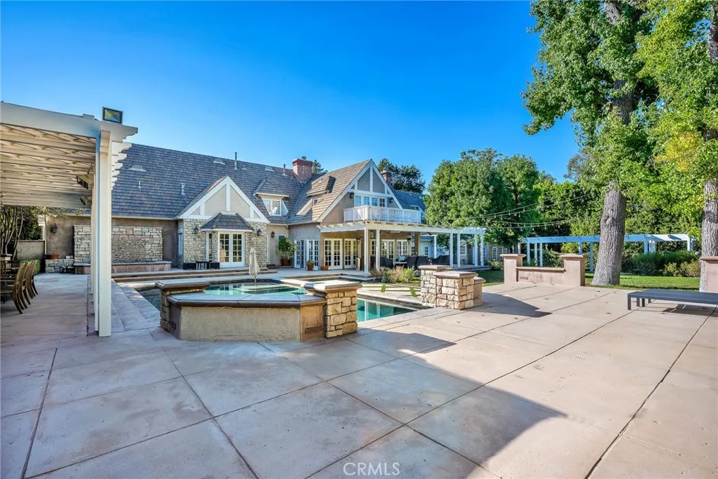 Encino, California 91316, United States, 6 Bedrooms Bedrooms, ,8 BathroomsBathrooms,Residential,Active,223965