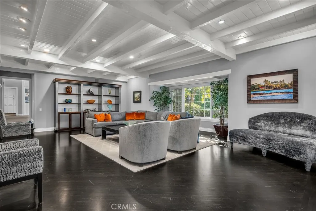 Encino, California 91316, United States, 6 Bedrooms Bedrooms, ,8 BathroomsBathrooms,Residential,Active,223965