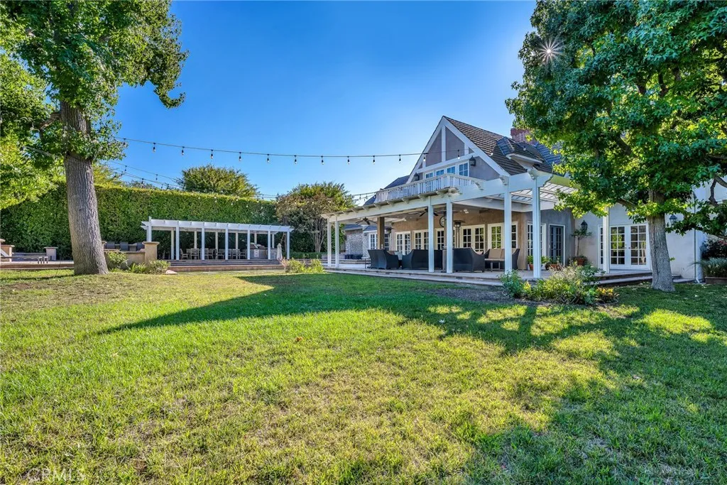 Encino, California 91316, United States, 6 Bedrooms Bedrooms, ,8 BathroomsBathrooms,Residential,Active,223965