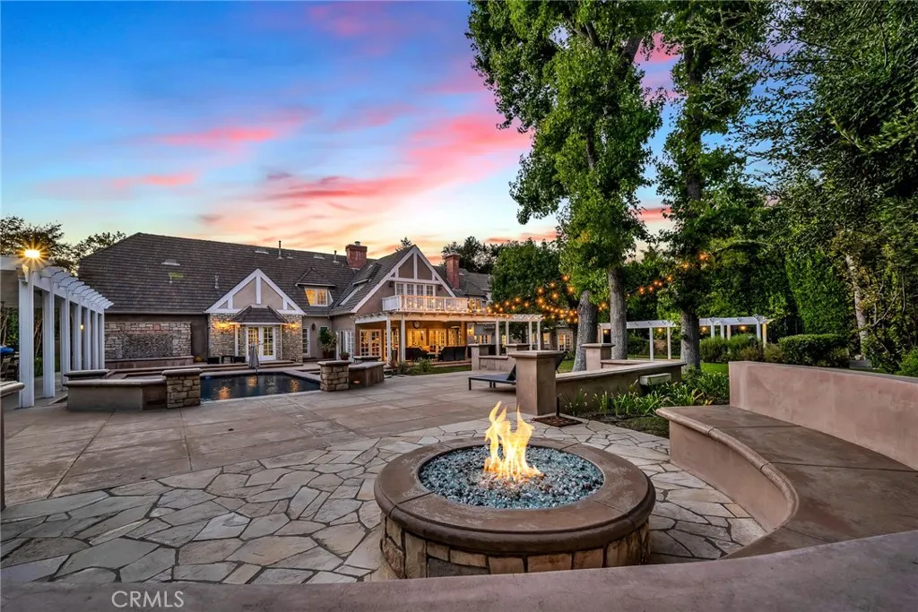 Encino, California 91316, United States, 6 Bedrooms Bedrooms, ,8 BathroomsBathrooms,Residential,Active,223965