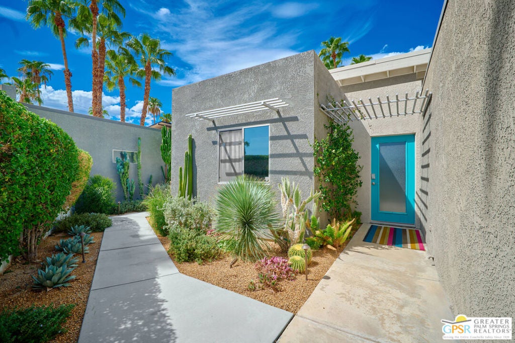 671 Dunes Court