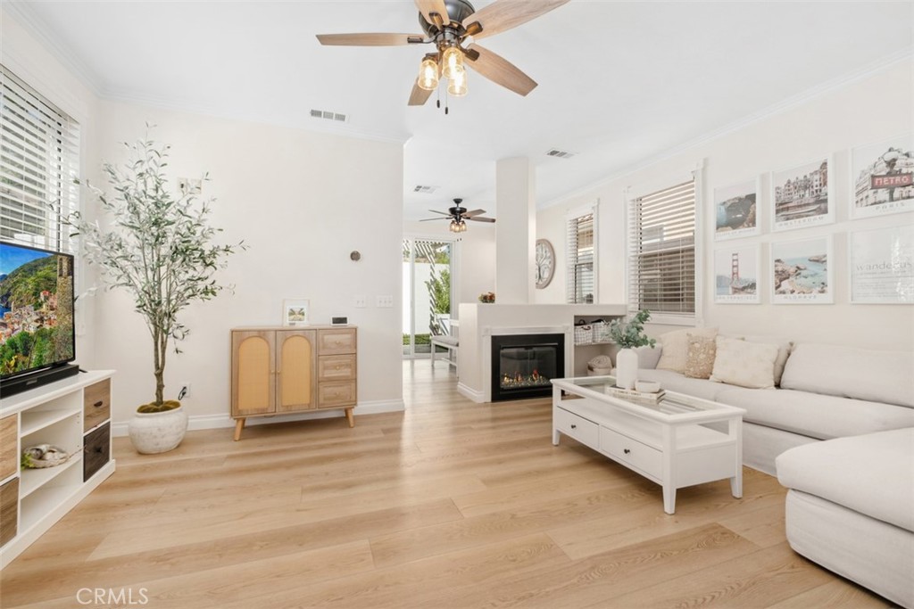 87 Calle De Felicidad