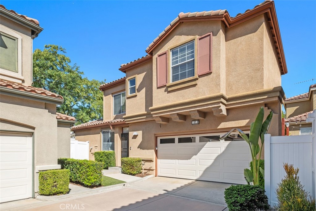 87 Calle De Felicidad