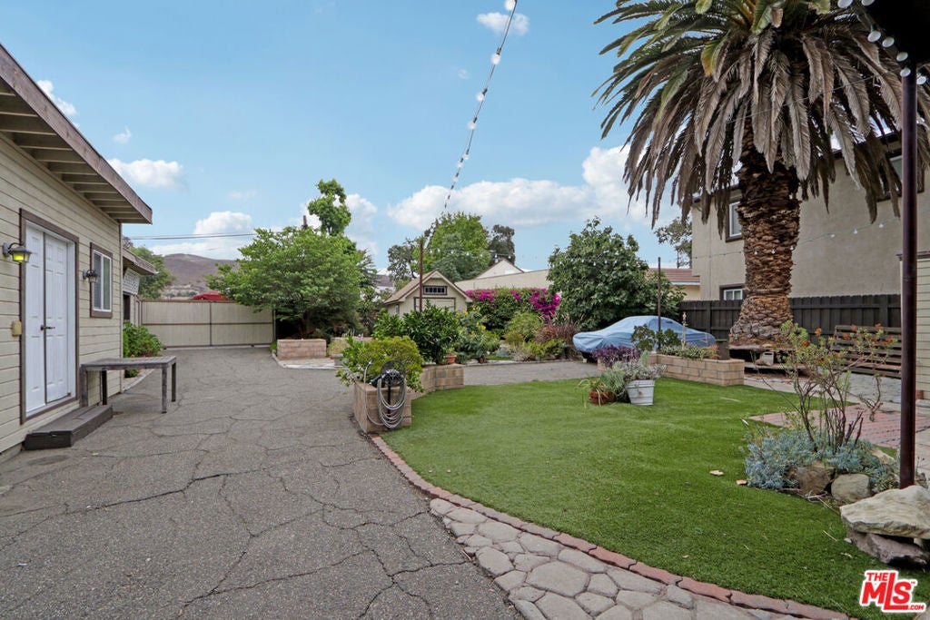 2717 Los Robles Road