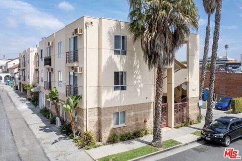Photo of 2301 Santa Monica Boulevard #202, Santa Monica, CA 90404 (MLS # 25607057)