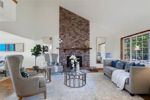 Tiny photo for 3003 Mesa Verde Drive, Burbank, CA 91504 (MLS # SR26155568)
