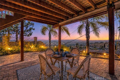 Tiny photo for 3003 Mesa Verde Drive, Burbank, CA 91504 (MLS # SR26155568)