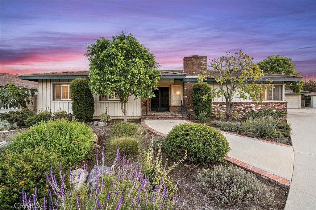 1408 E Leadora Avenue, Glendora CA 91741