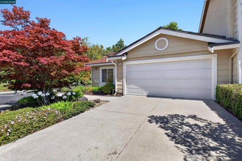 Photo of 2201 Dry Creek Ct CT, Martinez, CA 94553 (MLS # 41141494)
