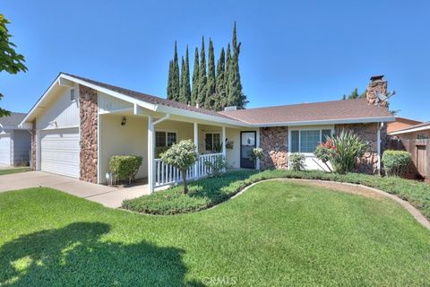 Photo of 465 Center ST, Atwater, CA 95301 (MLS # MC26139731)