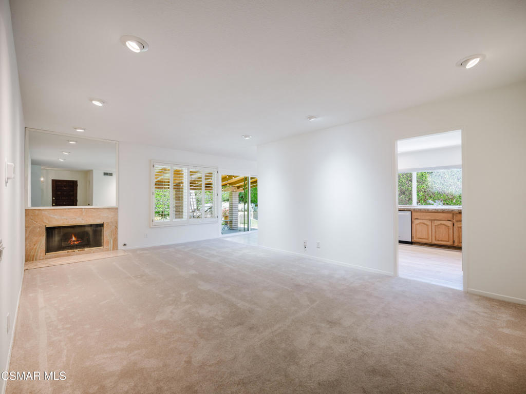 851 S Danvers Circle