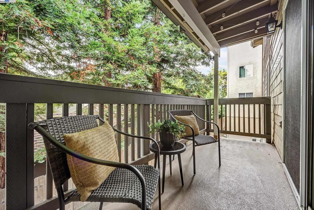 SHADOW CREEK - Residential