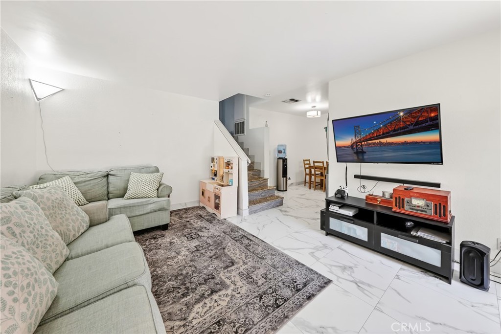 Properties 3 4304 Walnut 11