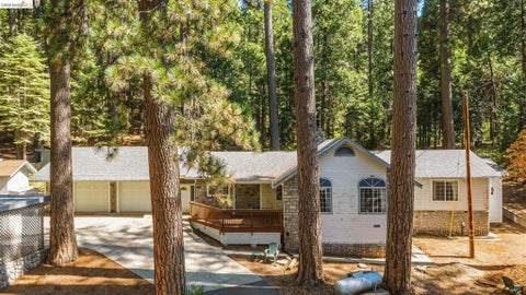 Photo of 25749 Wheeler Rd RD, Long Barn, CA 95335 (MLS # 41149535)