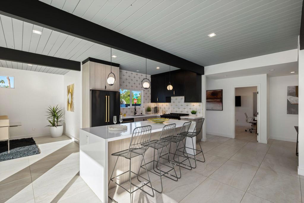 Vista Las Palmas - Residential