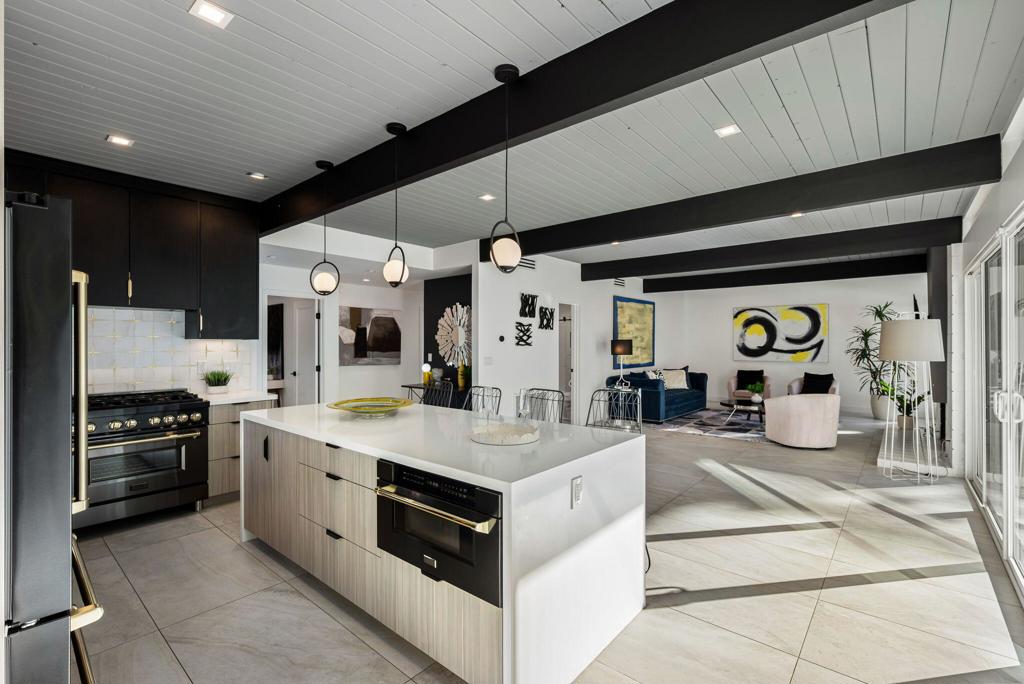 Vista Las Palmas - Residential