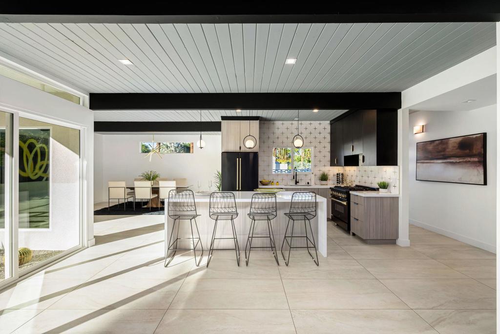 Vista Las Palmas - Residential