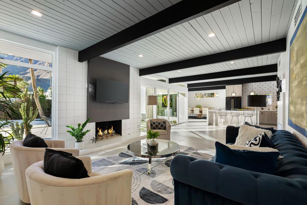 Vista Las Palmas - Residential