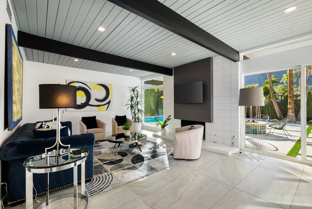 Vista Las Palmas - Residential