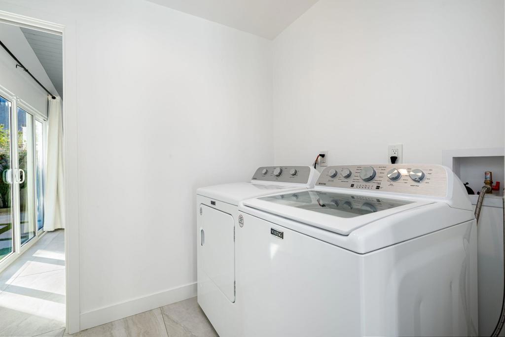 Vista Las Palmas - Residential