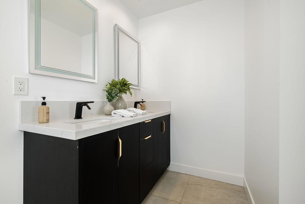 Vista Las Palmas - Residential