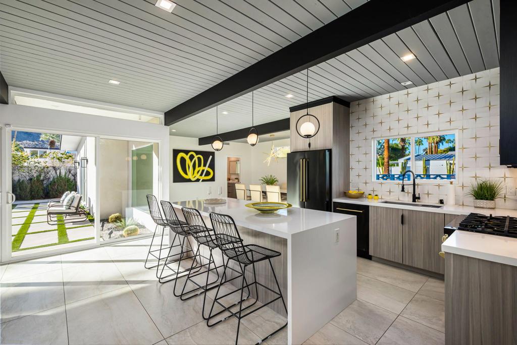 Vista Las Palmas - Residential