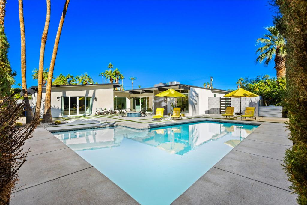 Vista Las Palmas - Residential