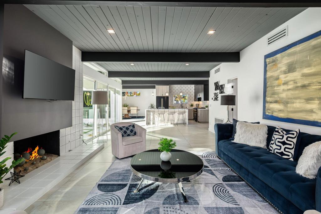 Vista Las Palmas - Residential