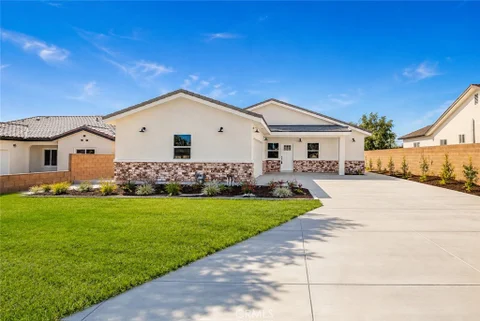 MLS: AR26128753