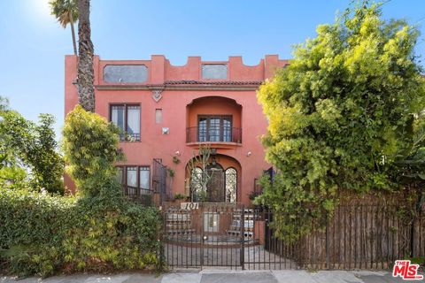 Photo of 101 N Kenmore Avenue, Los Angeles, CA 90004 (MLS # 26667235)