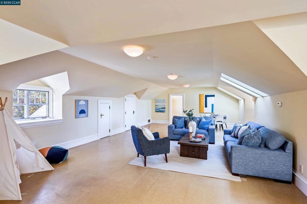 PIEDMONT - Residential