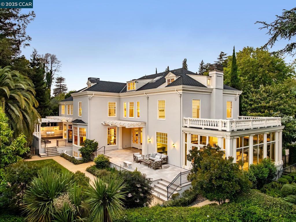 25 Crocker Ave