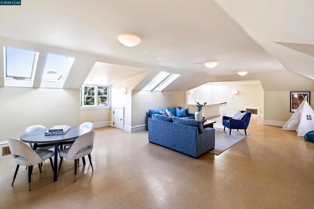 PIEDMONT - Residential