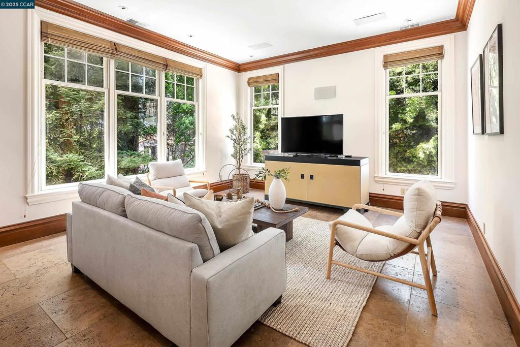 PIEDMONT - Residential