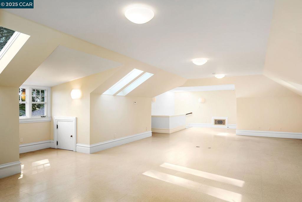 PIEDMONT - Residential