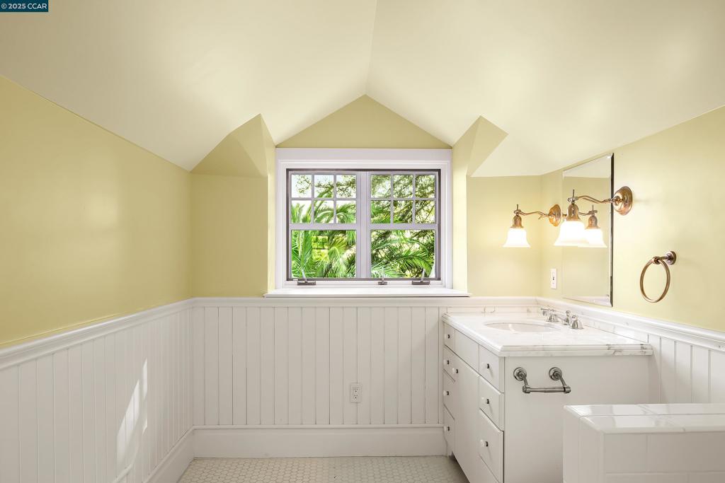 PIEDMONT - Residential