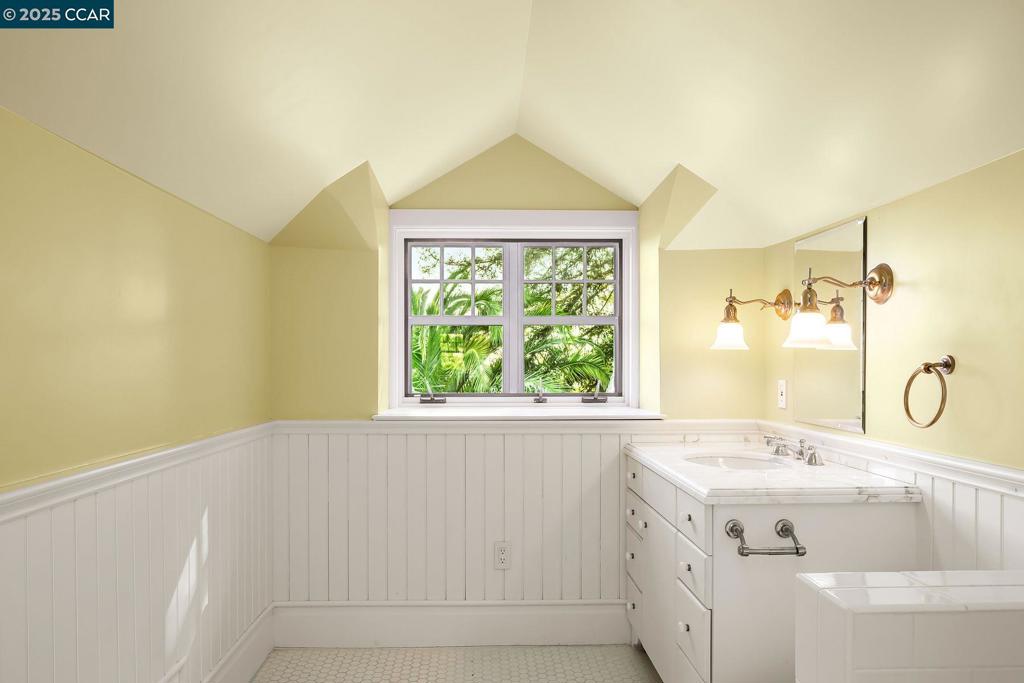 PIEDMONT - Residential