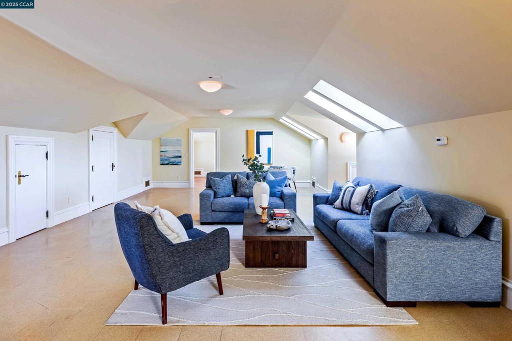 PIEDMONT - Residential