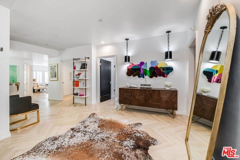 Photo of 4310 Cahuenga Boulevard #104, Toluca Lake, CA 91602 (MLS # 26955597)