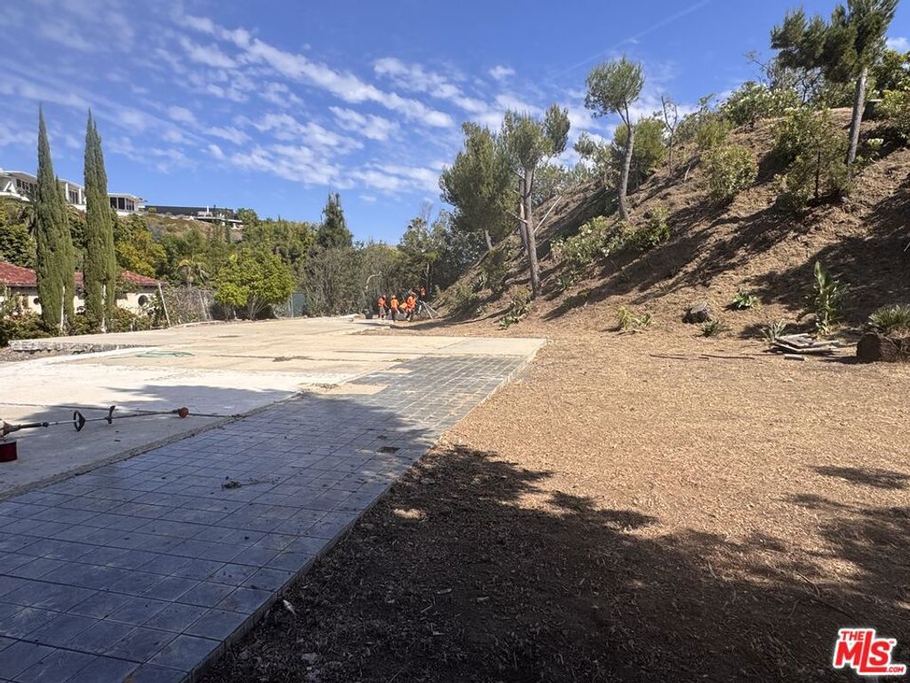 Photo of 1309 Laurel Way, Beverly Hills, CA 90210 (MLS # 26674453)