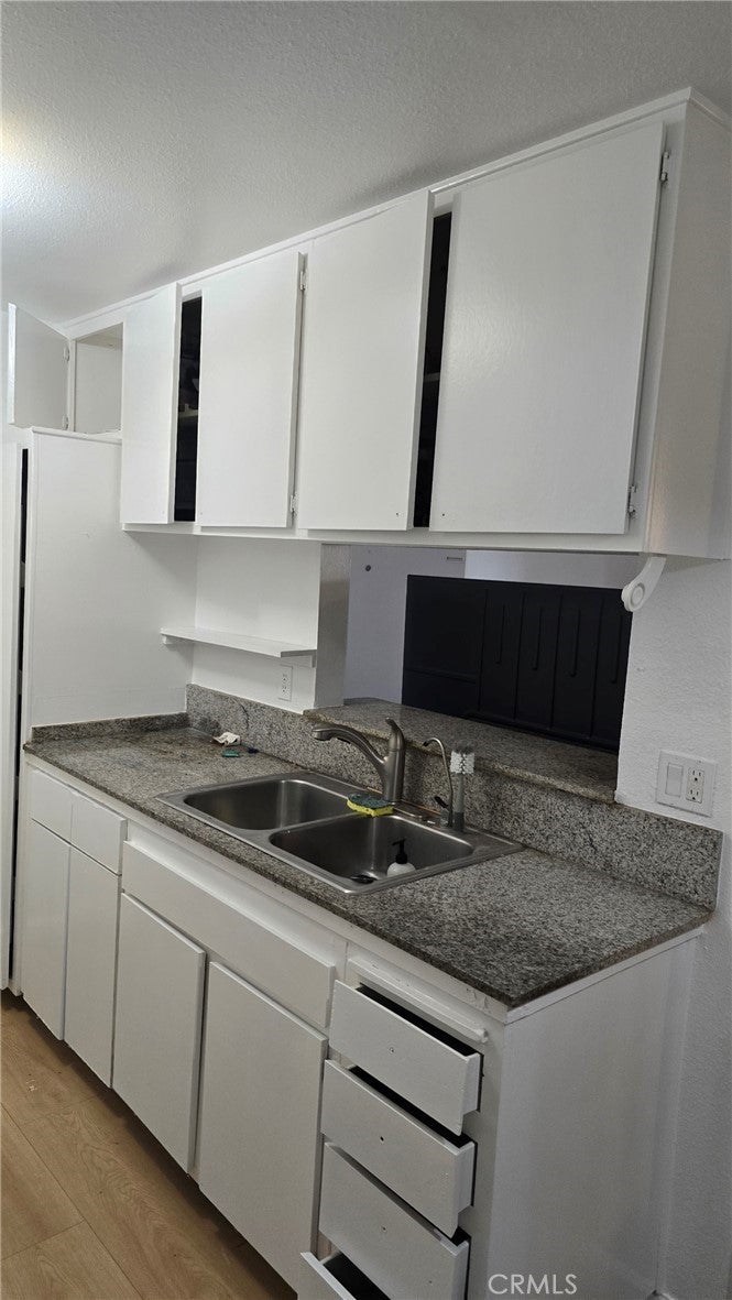 15516 Nordhoff 106
