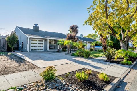 Photo of 1640 Connecticut Drive, Redwood City, CA 94061 (MLS # ML82026486)