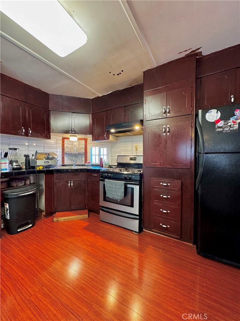 1517 Merced Avenue 56