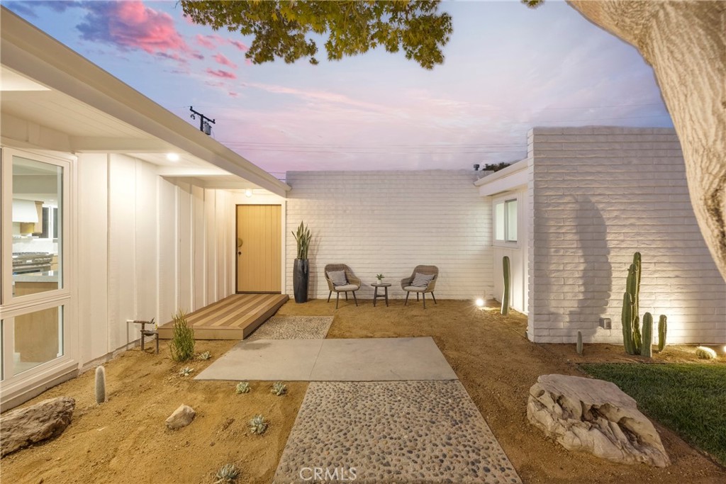 3391 Rossmoor Way