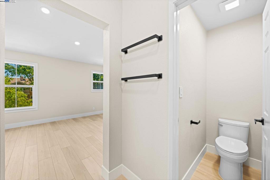 BROOKSIDE - Residential
