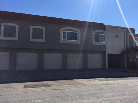Photo of 312 10th Street #F, Huntington Beach, CA 92648 (MLS # OC26204651)