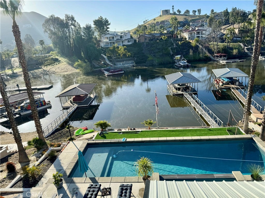 22084 San Joaquin W