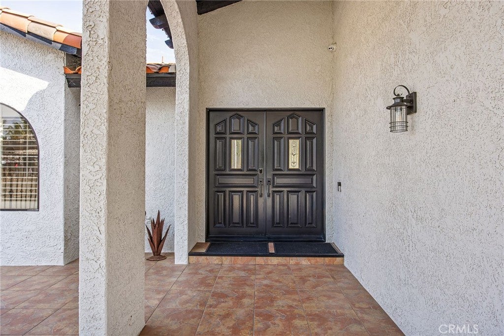22084 San Joaquin W