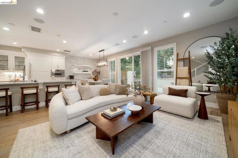 Photo of 1247 Walker Ave AVE #2, Walnut Creek, CA 94596 (MLS # 41151957)