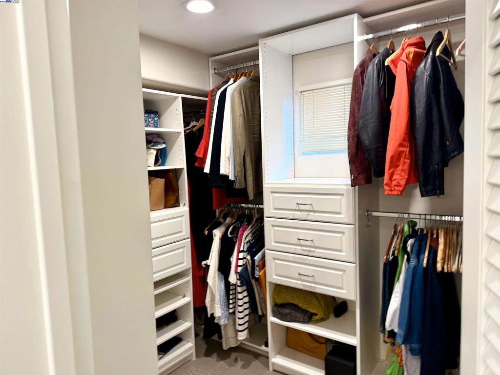 SEQUOYAH - Residential